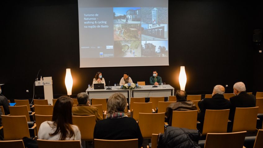 Iniciativa decorreu na Casa do Tempo em Cabeceiras de Basto, que acolheu hoje, dia 4 de março, o ciclo de workshops inseridos numa estratégia de valorização e posicionamento da Região de Basto no contexto do Turismo de Natureza – walking & cycling.